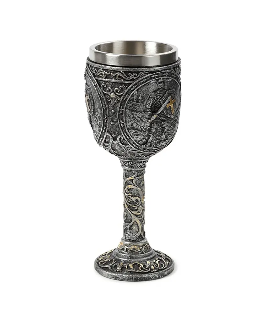 copa-decorativa-caballero-y-castillo (2).webp